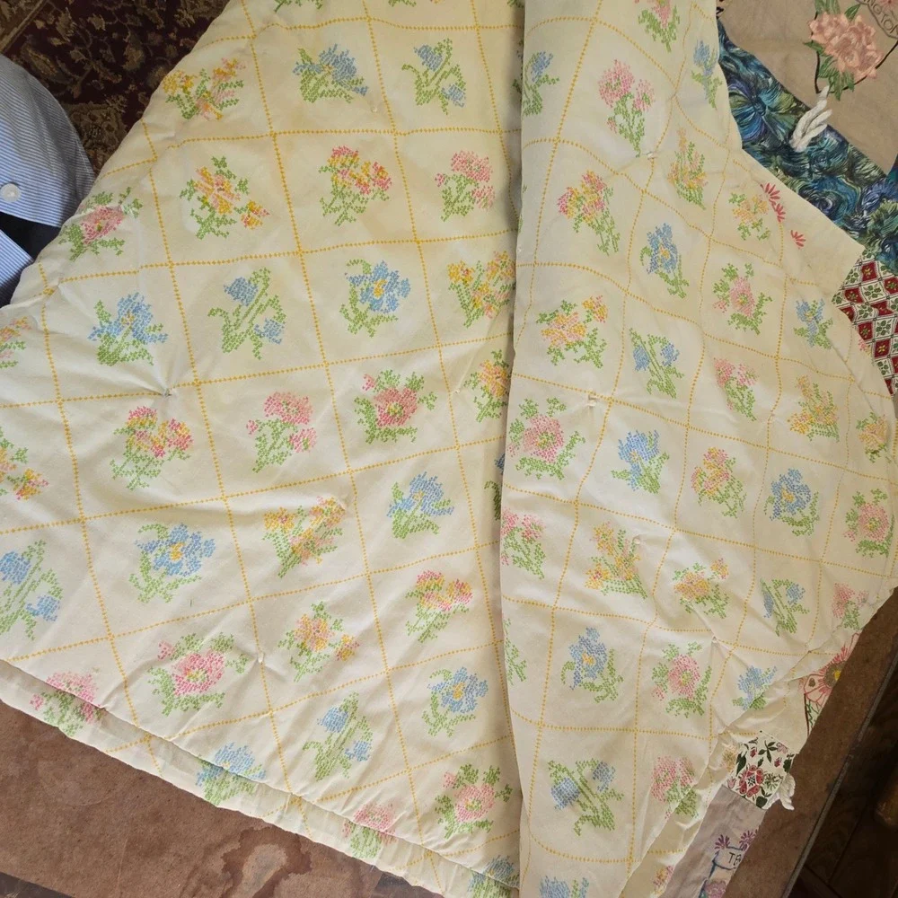 Vintage Handmade Quilt USA State Flowers Patchwork Folk Art Cottagecore 57x90